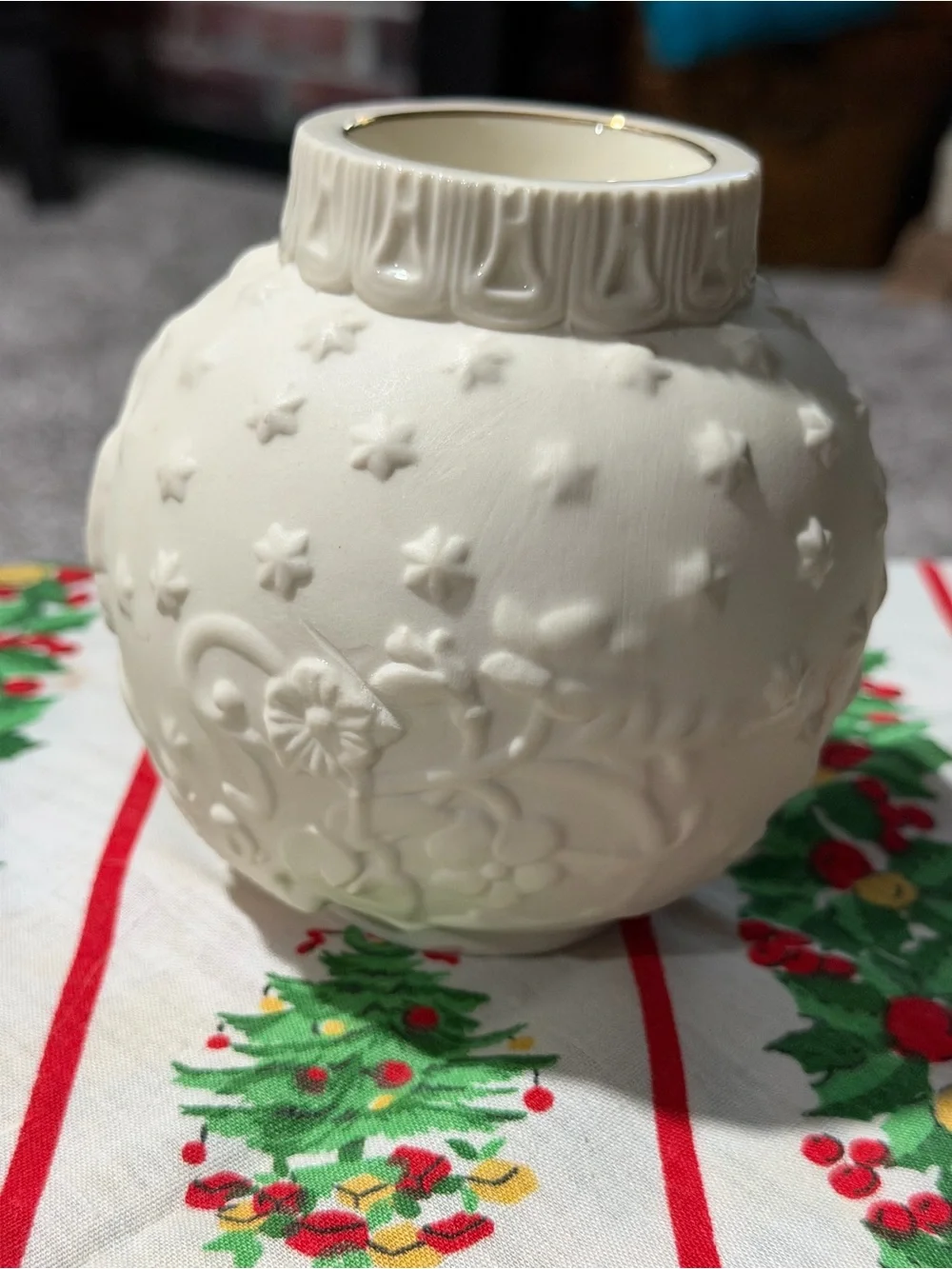 Lenox Classic White Ceramic Nativity Votive – Holiday Home Accent